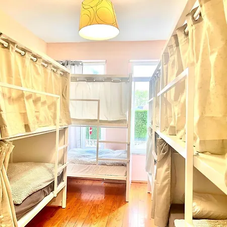 Swissporto Guest House *