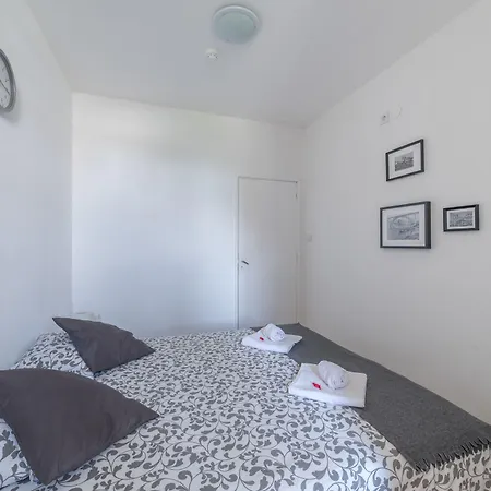 אכסניה Swissporto פורטו