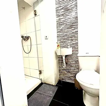 Swissporto Guest House Hostel
